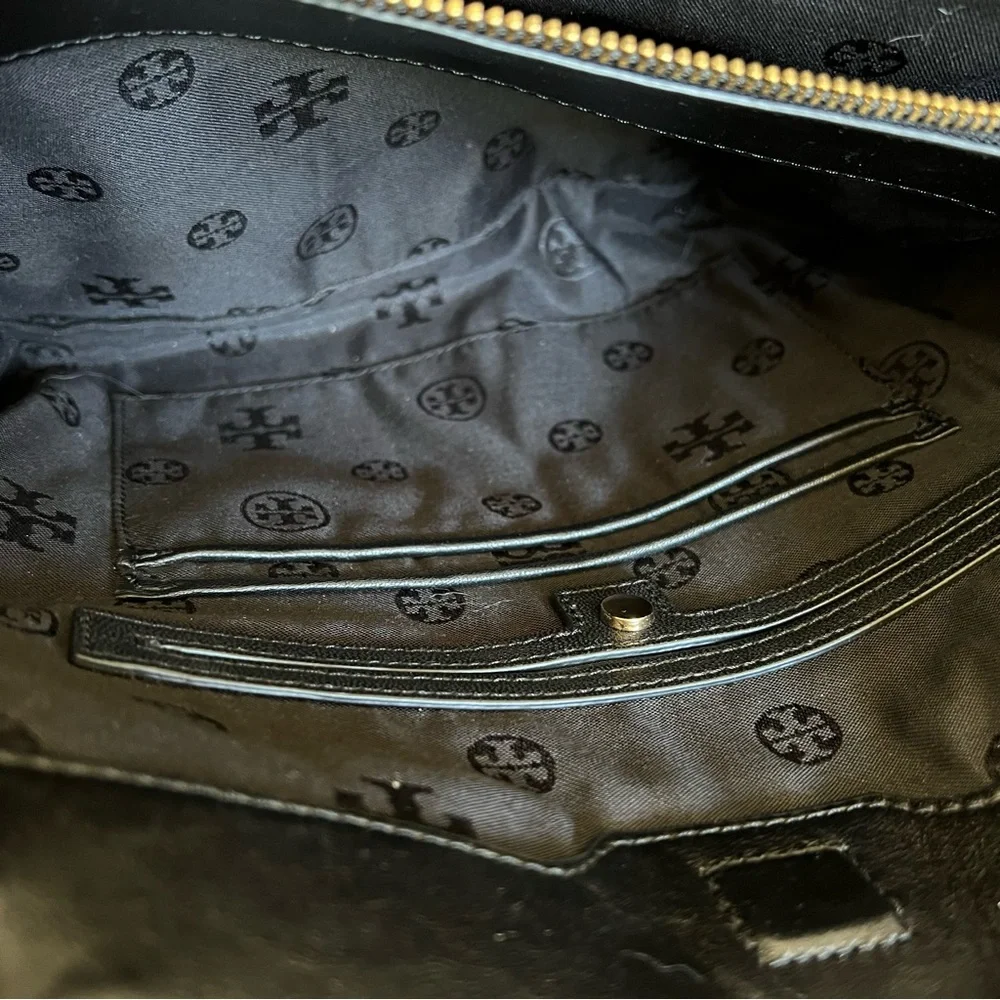 Tory Burch Fleming Quilted Black Leather Chain Straps Tassel Shoulder Bag